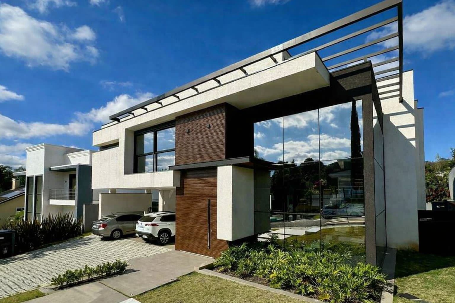 Casa de alto padrão residencial — portfólio Construtora Cavalheiro
